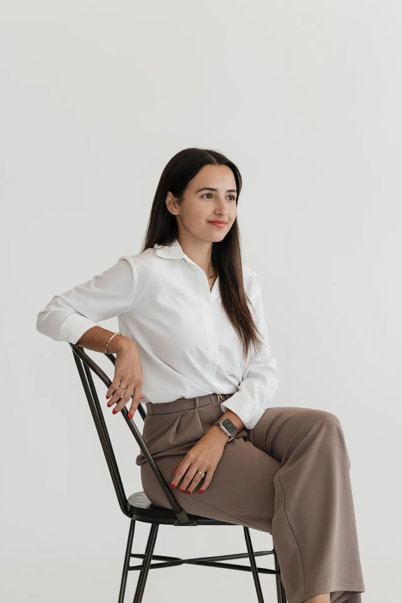 Jena de Leeuw, owner and lead photographer of De Leeuw Photo & Film